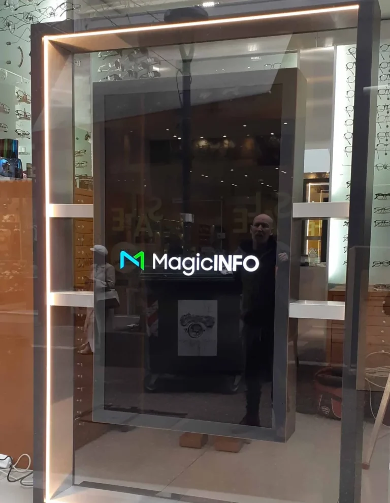 DIGITAL SIGNAGE BY SMARTIPS